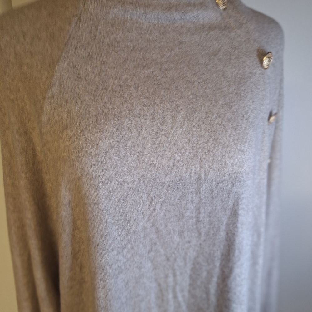 H&M Light Gray Knit Sweater
